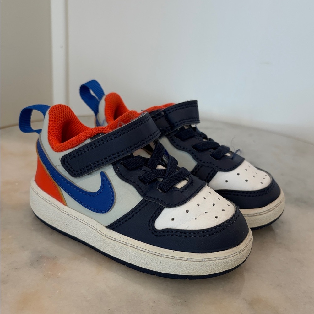 Nike Kids Navy/White/Royal Blue/Orange Low-Top Sneakers